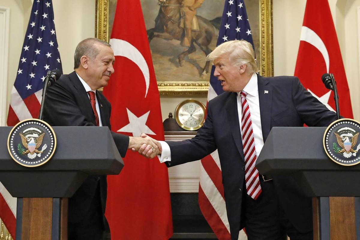 Τηλεφωνική επικοινωνία Τραμπ – Ερντογάν για την κρίση του Κόλπου