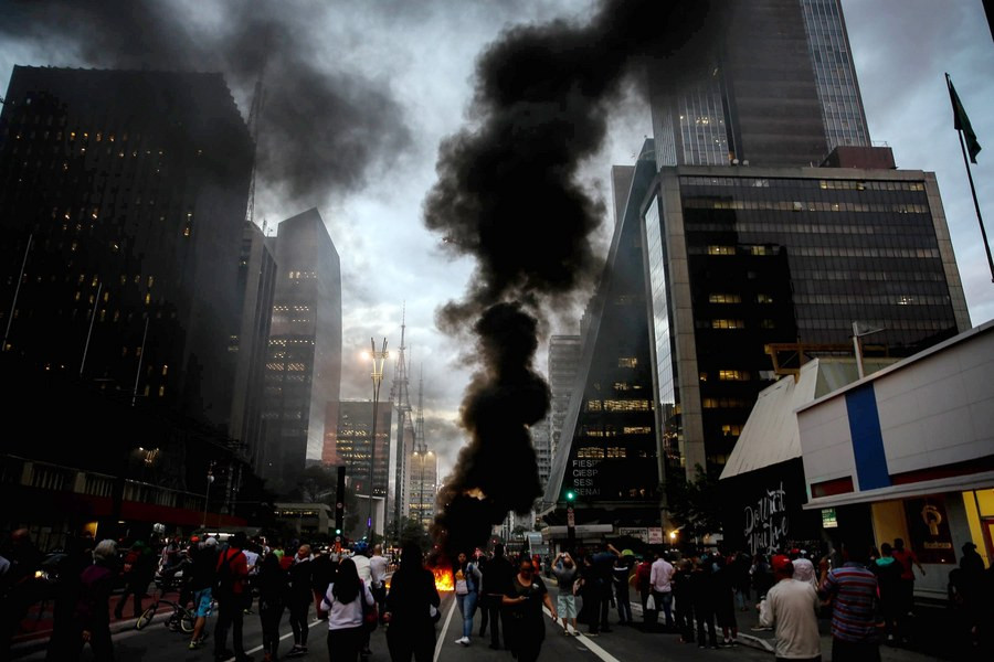 Βραζιλία: Με βία απαντά η κυβέρνηση στις διαδηλώσεις [Βίντεο]
