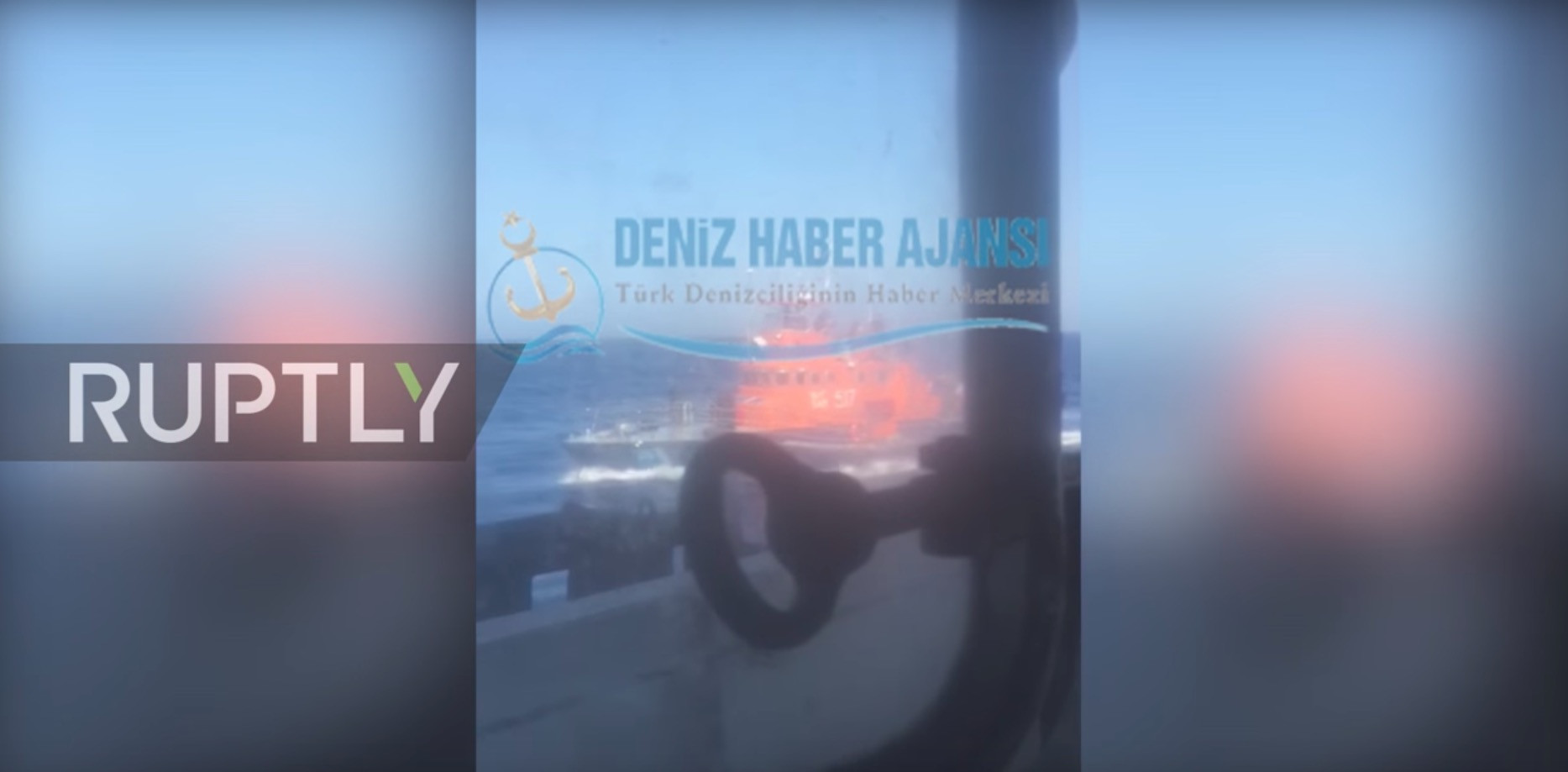 Βίντεο φέρεται να δείχνει το σκάφος του Λιμενικού να ακολουθεί το τουρκικό πλοίο