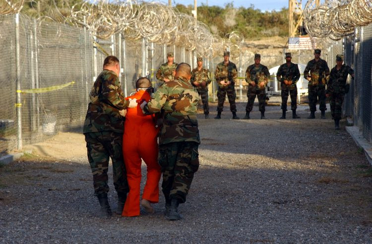 Συγγνώμη και αποζημίωση σε κρατούμενο του Γκουαντάναμο