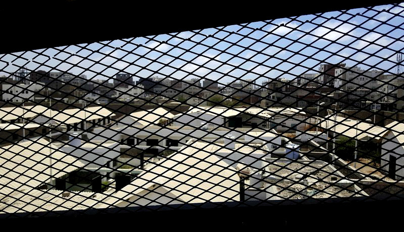 Στις μυστικές φυλακές της Υεμένης, τα Εμιράτα βασανίζουν και οι ΗΠΑ… ανακρίνουν