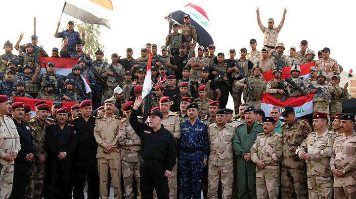 Ο πρωθυπουργός του Ιράκ ανακηρύσσει επίσημα τη νίκη στη Μοσούλη κατά των τζιχαντιστών