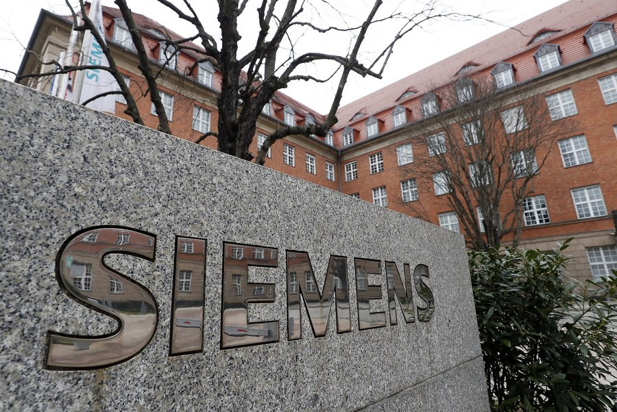 Κανένα εμπάργκο δεν σταματάει τη Siemens