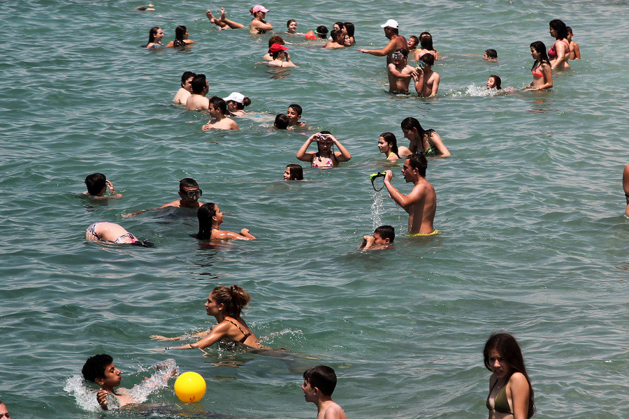 Υπουργείο Υγείας: Πού να μην κολυμπάτε στην Αττική