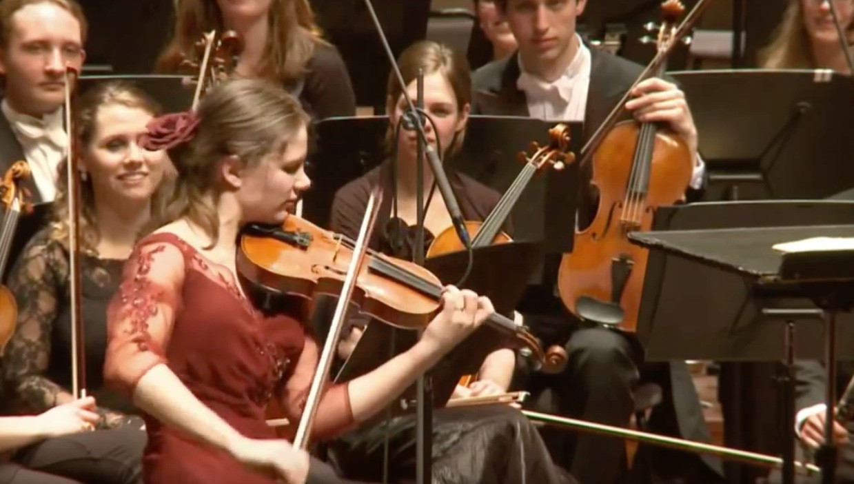 Μια Ολλανδή βιολονίστρια παίζει Τσιτσάνη! [ΒΙΝΤΕΟ]