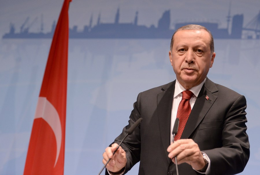 Ερντογάν: Η Δύση να αποφασίσει αν θα στηρίξει τους τρομοκράτες ή τον τουρκικό λαό