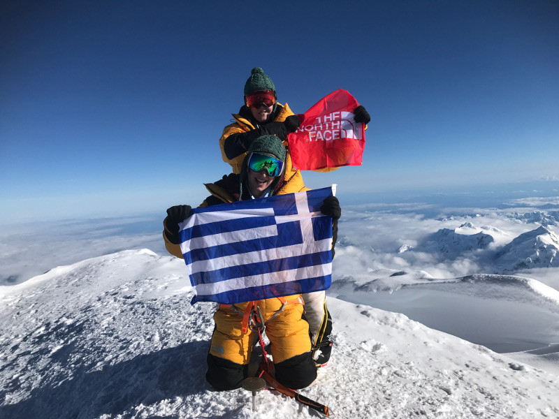 Δύο Ελληνίδες κατέκτησαν την υψηλότερη κορυφή της Αλάσκας