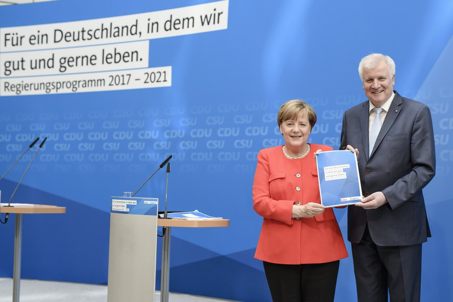 Γερμανία: Δημοσκοπική «κυβέρνηση» Χριστιανοδημοκρατών – Φιλελευθέρων