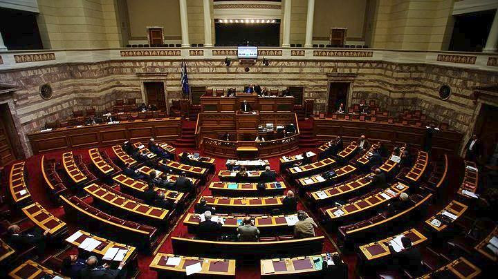 Αντιπαράθεση στη Βουλή κατά τη συζήτηση του πολυνομοσχεδίου για τους ΟΤΑ