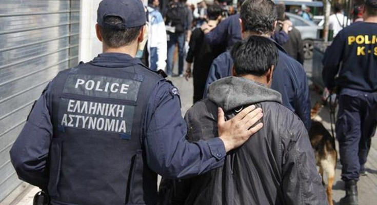 Εκδόθηκε στην Ελλάδα ο φερόμενος ως αρχηγός διεθνούς κυκλώματος διακίνησης μεταναστών