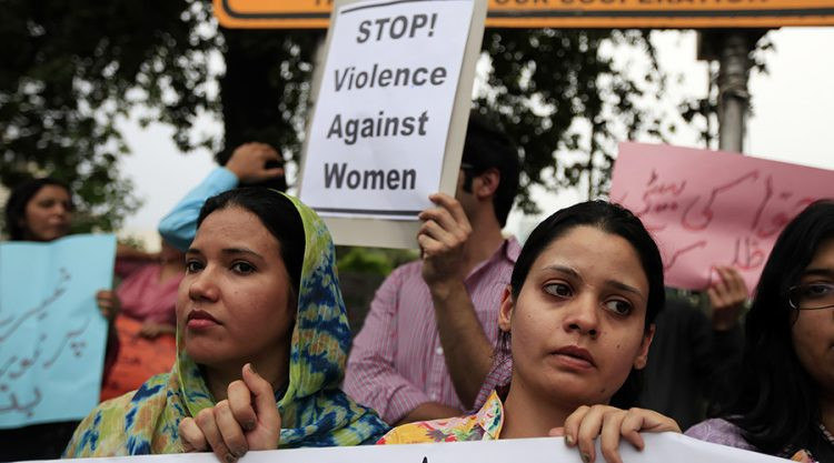Πακιστάν: Διέταξαν το βιασμό 16χρονης για να τιμωρήσουν τον αδερφό της