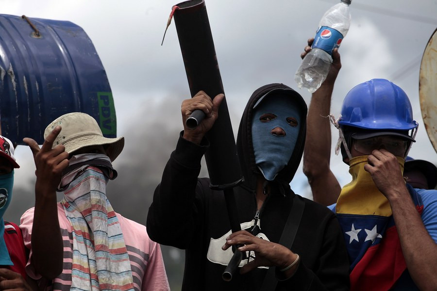 Δύο νεκροί από συγκρούσεις στη Βενεζουέλα