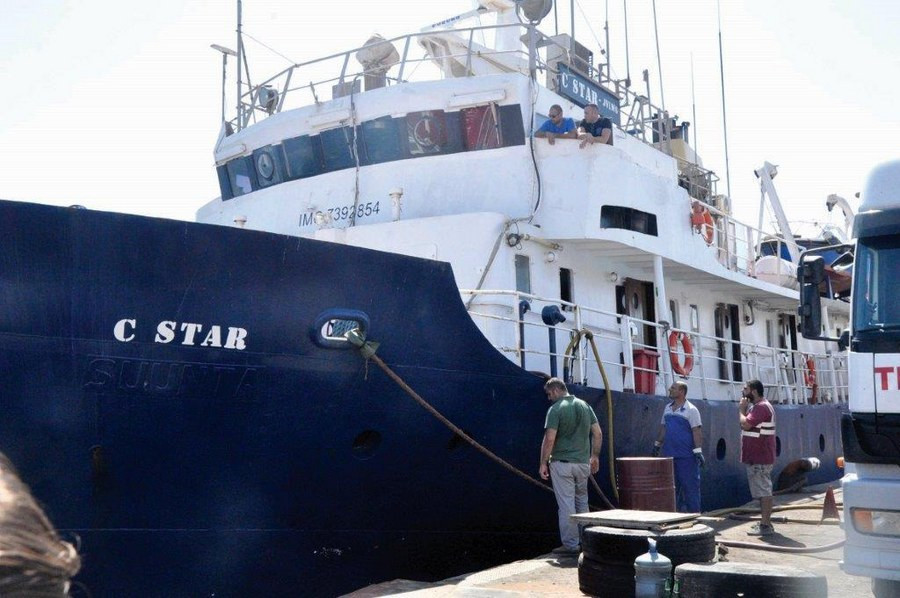 Ανεπιθύμητο το πλοίο των ακροδεξιών που κυνηγάει πρόσφυγες στην Ιεράπετρα