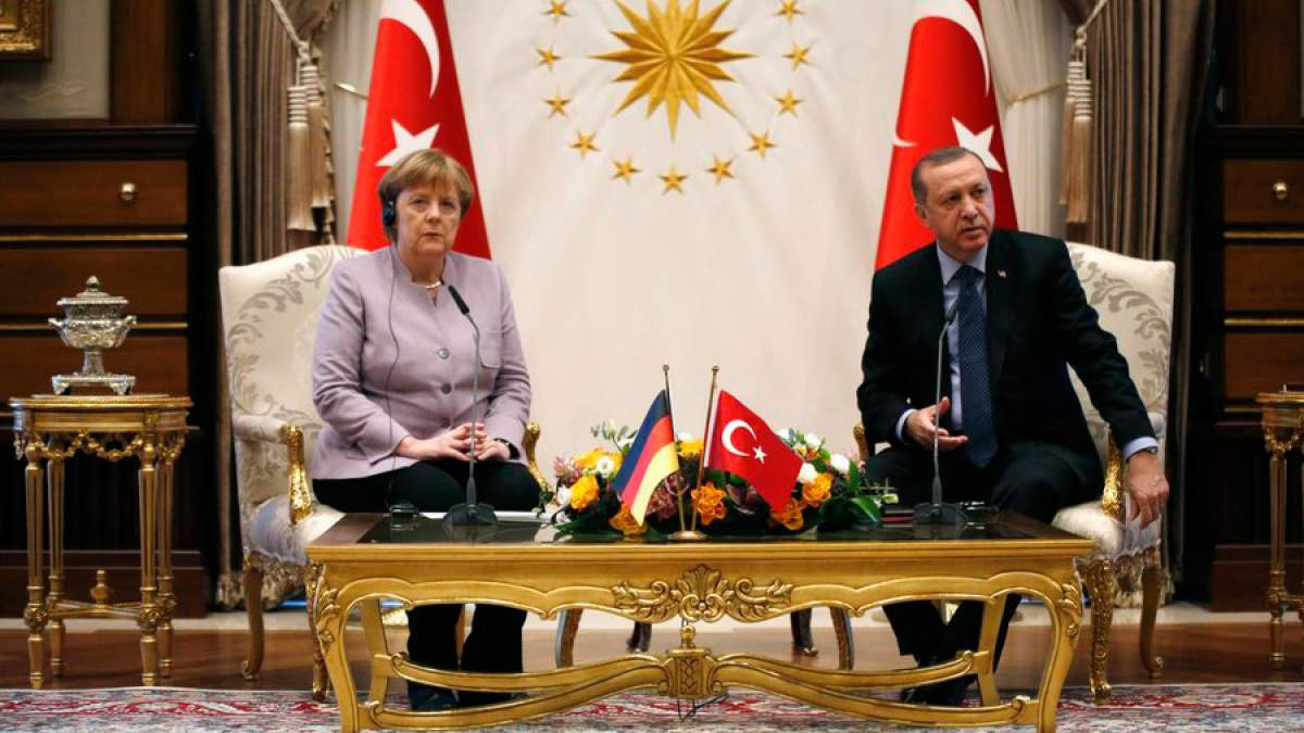 ΕΕ – Τουρκία: Το Βερολίνο ζητά αναστολή των διαπραγματεύσεων για την τελωνειακή ένωση