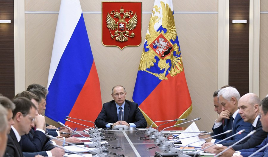 Οι ευρωπαϊκές κυρώσεις σε βάρος της Ρωσίας είναι «εχθρικές», τονίζει το ρωσικό ΥΠΕΞ