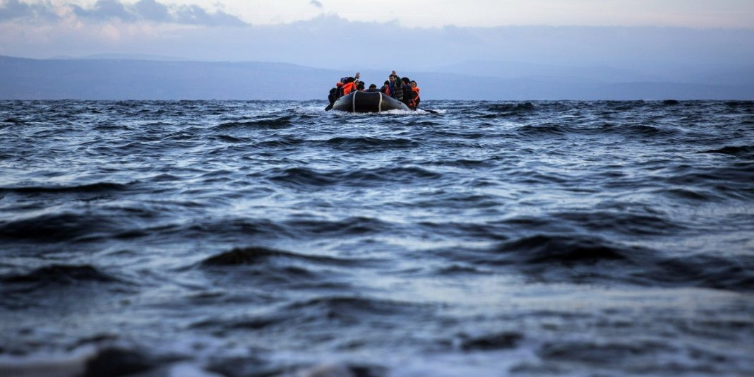 Διάσωση 43 προσφύγων κοντά στη νήσο Ρω