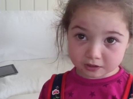 Μικρό κορίτσι εξηγεί γιατί δε θέλει να τρώει κρέας [ΒΙΝΤΕΟ]