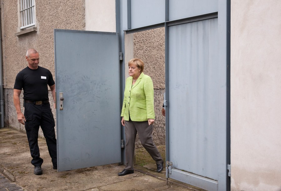 Η Μέρκελ επισκέφθηκε πρώην φυλακή της Στάζι