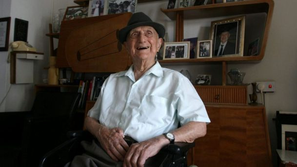 Απεβίωσε ο γηραιότερος άνδρας του κόσμου σε ηλικία 113 ετών – Ήταν επιζήσας του Άουσβιτς