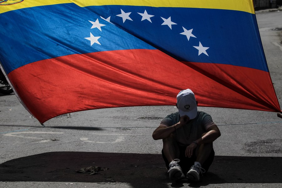 Ο Τραμπ απείλησε (και) με στρατιωτική επέμβαση στη Βενεζουέλα -Είναι «μια πράξη τρέλας» απαντά το Καράκας