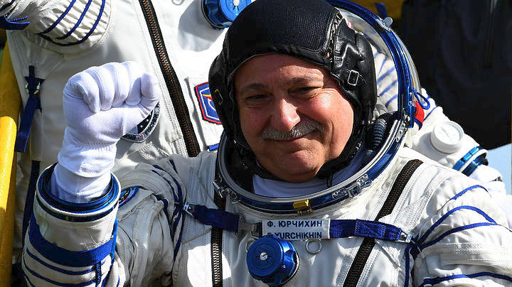 Ο Γιουρτσίχιν ετοιμάζεται για εξάωρο διαστημικό περίπατο που θα μεταδοθεί ζωντανά