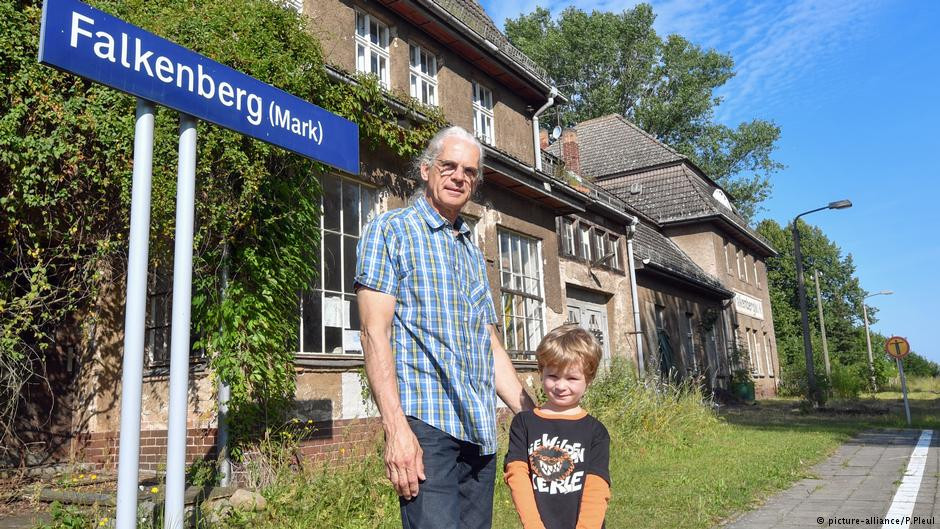 Πωλούνται παλιοί σιδηροδρομικοί σταθμοί για σπίτια στη Γερμανία