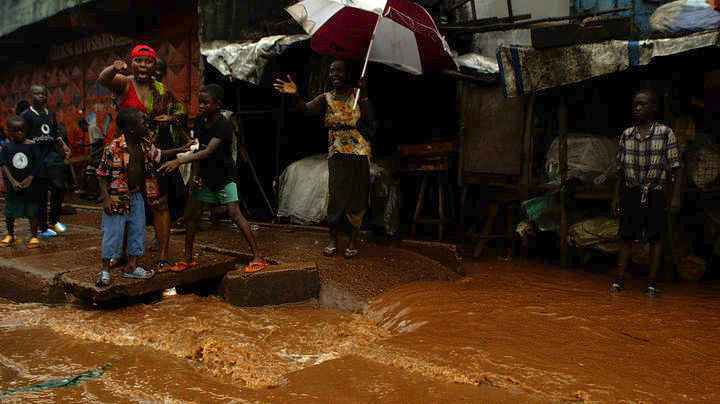 Τουλάχιστον 320 νεκροί από κατολισθήσεις λάσπης στη Σιέρα Λεόνε