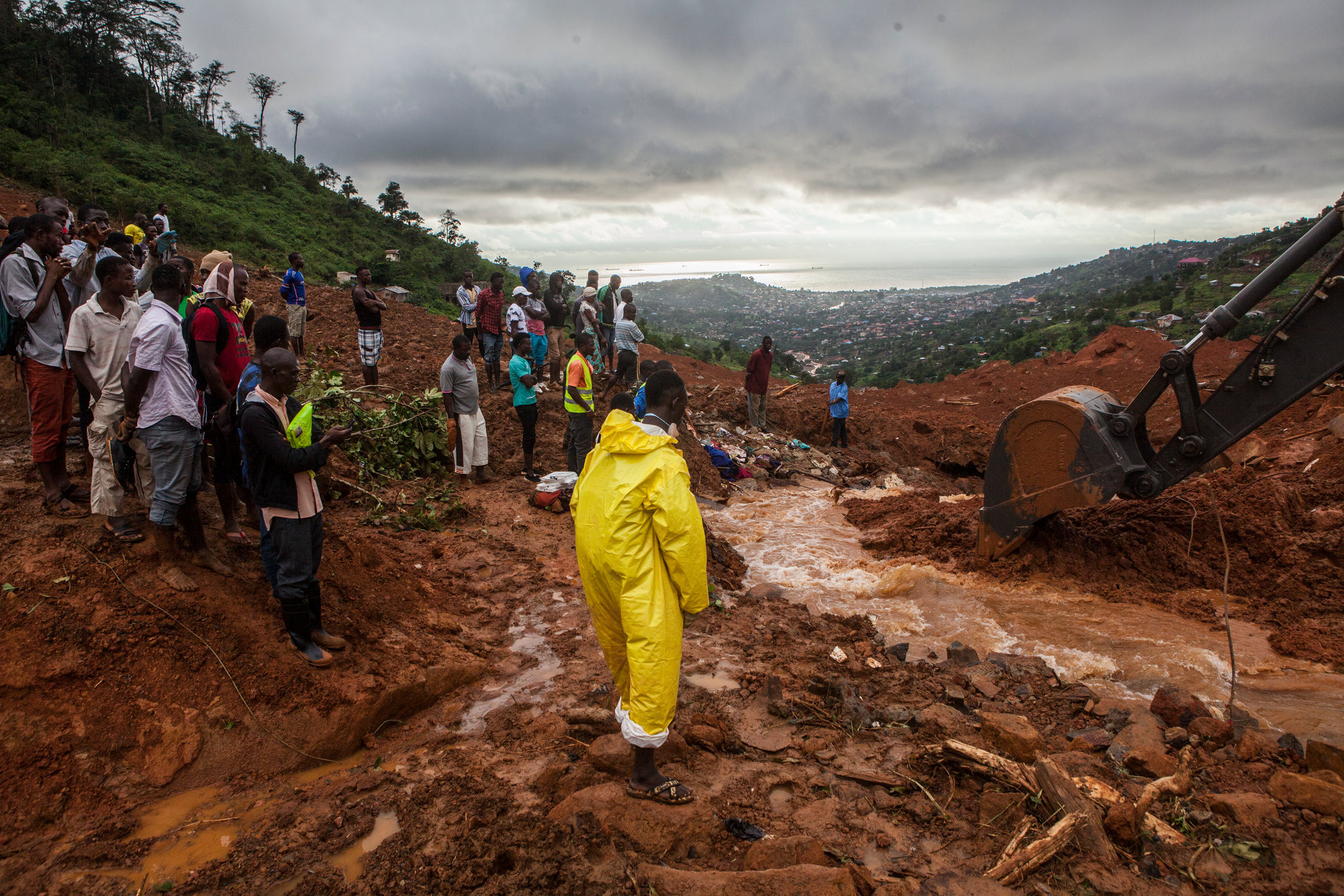 Χιλιάδες αγνοούμενοι μετά τις κατολισθήσεις λάσπης – Έκκληση για βοήθεια απευθύνει η Σιέρα Λεόνε