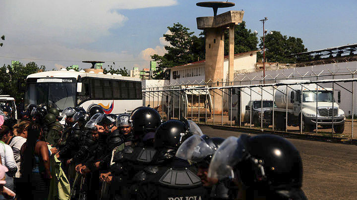 37 κρατούμενοι νεκροί σε εξέγερση σε φυλακή της Βενεζουέλας