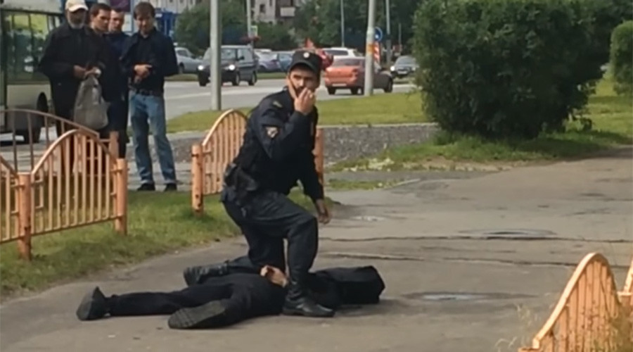 Ρωσία: Επίθεση με μαχαίρι στην πόλη Σουργκούτ – Οκτώ τραυματίες [BINTEO]