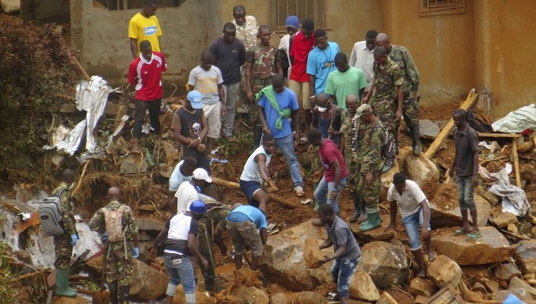 Τους 500 έφτασαν οι νεκροί στη Σιέρα Λεόνε – Φόβοι για επιδημία χολέρας