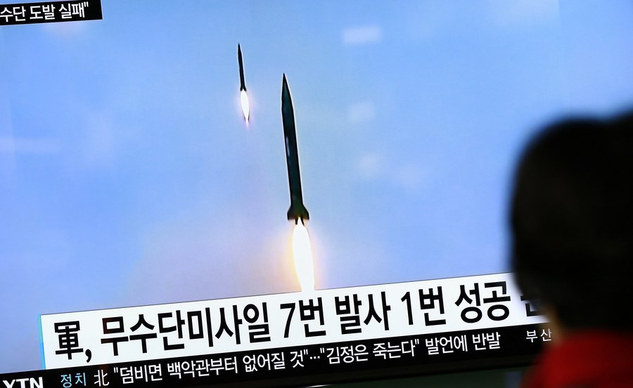 Αναζωπύρωση της έντασης: Βαλλιστικούς πυραύλους εκτόξευσε η Βόρεια Κορέα