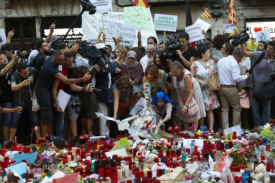 «’Εφυγε» η Ελληνίδα που τραυματίστηκε στην Βαρκελώνη – Στους 16 οι νεκροί από την επίθεση