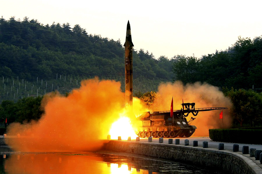 Η Βόρεια Κορέα εκτόξευσε πύραυλο εντός του εναέριου χώρου της Ιαπωνίας