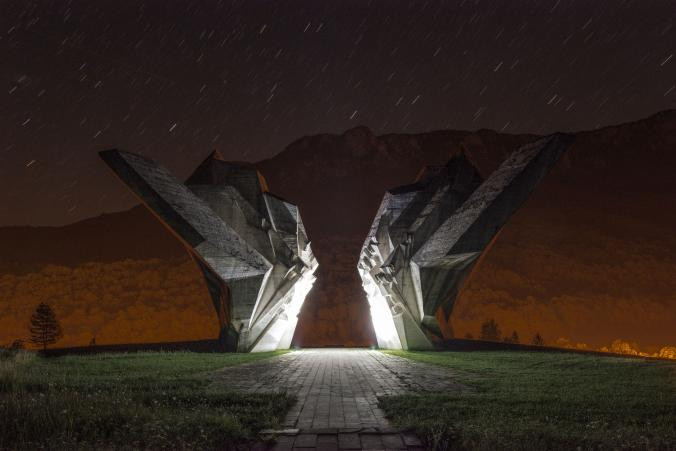 Ανακαλύπτοντας τα φουτουριστικά μνημεία της πρώην Γιουγκοσλαβίας [ΦΩΤΟ]