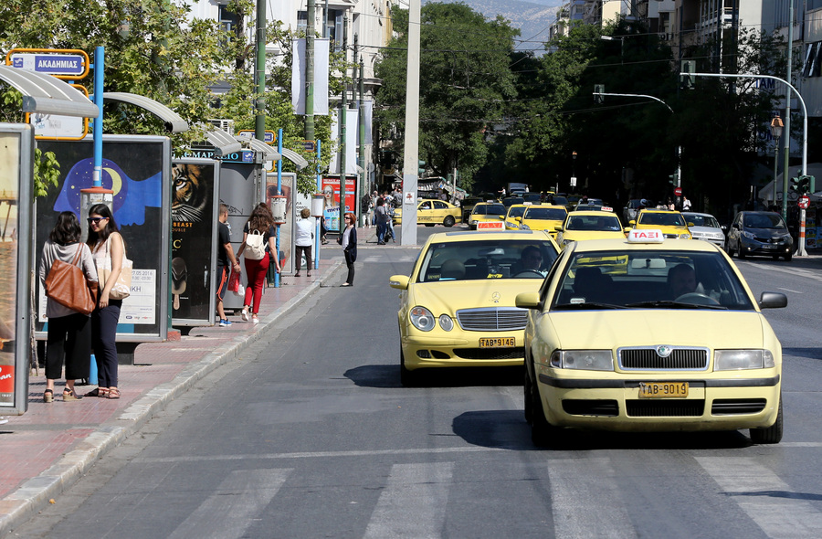 Με δέκα μαχαιριές δολοφονήθηκε ο οδηγός ταξί στη Δραπετσώνα