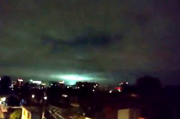 Μεξικό: Τα μυστηριώδη φώτα που εμφανίστηκαν στον ουρανό μετά τον σεισμό και η εξήγησή τους [ΦΩΤΟ+ΒΙΝΤΕΟ]