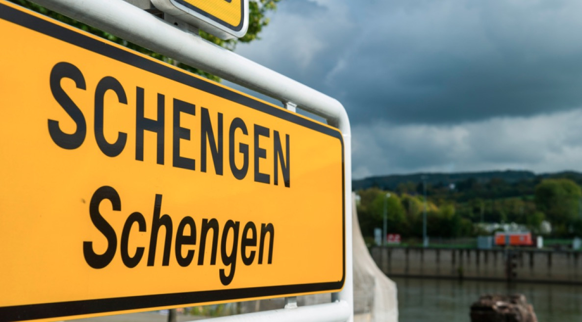 «Έξω η Ελλάδα από τη Σένγκεν», λέει ο υπουργός Εσωτερικών της Βαυαρίας