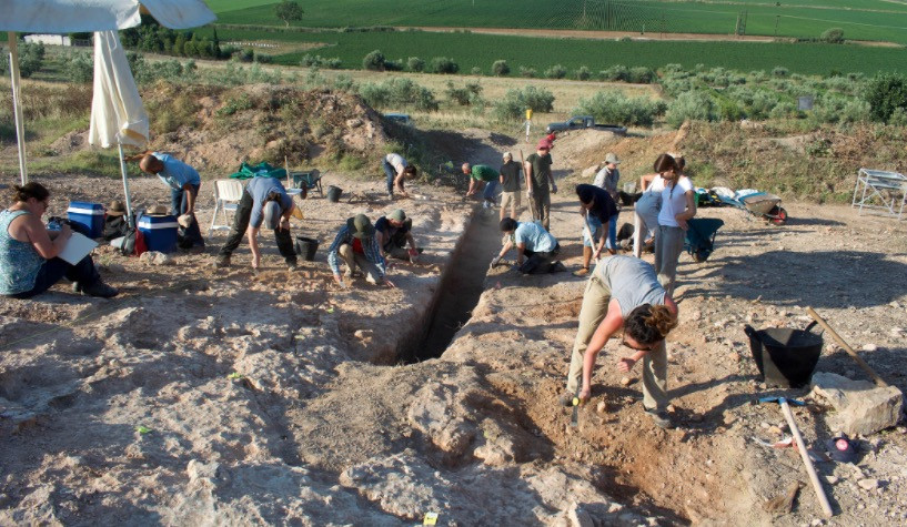 Βρήκαν έναν από τους μεγαλύτερους μυκηναϊκούς τάφους στον Ορχομενό [ΦΩΤΟ]