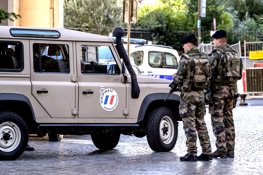 Νέα επίθεση στη Γαλλία: Άνδρας επιτέθηκε σε δύο γυναίκες