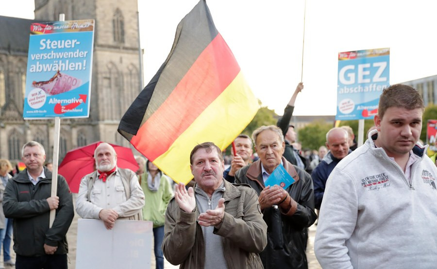 Ανοδος του ακροδεξιού AfD μία εβδομάδα πριν τις γερμανικές εκλογές