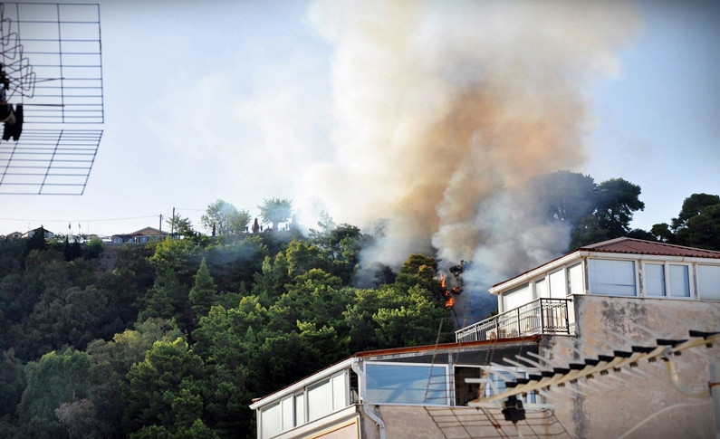 Πυρκαγιά στην πόλη της Ζακύνθου