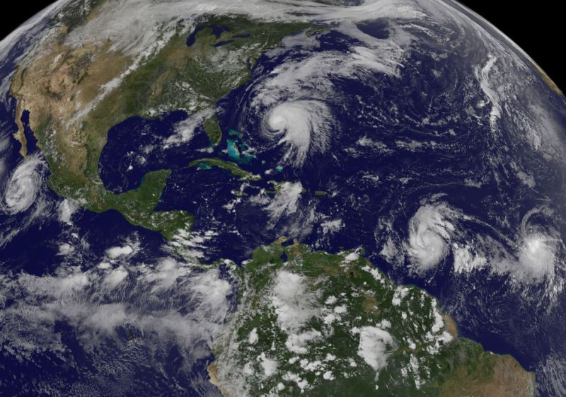Νέος κυκλώνας απειλεί τα νησιά της Καραϊβικής