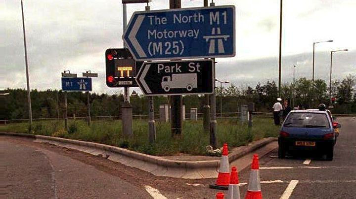 Βρετανία: Έκλεισε ο αυτοκινητόδρομος M1 γιατί ανακαλύφθηκε ύποπτο αντικείμενο
