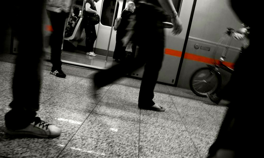 Εμπλοκή υπαλλήλων security και αστυνομικών στο κύκλωμα πορτοφολάδων του Μετρό