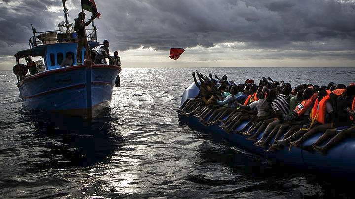 Πάνω από 100 αγνοούμενοι σε ναυάγιο ανοικτά της Λιβύης