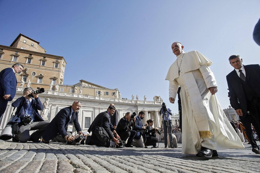 Το Βατικανό απομακρύνει τους άστεγους