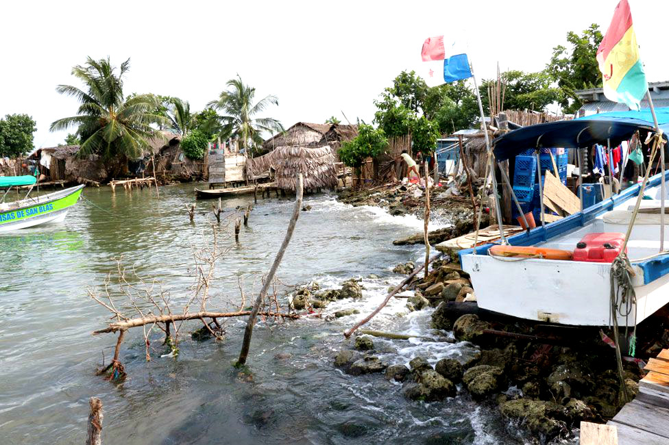 Καταστρώνουν ένα «σχέδιο διαφυγής» γιατί το νησί τους πνίγεται