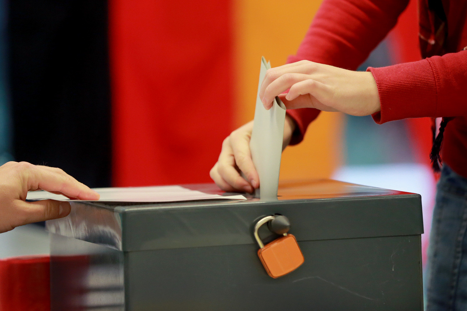 Γερμανικές εκλογές: «Ποιός θέλει να δυσαρεστήσει την Μούτη;»