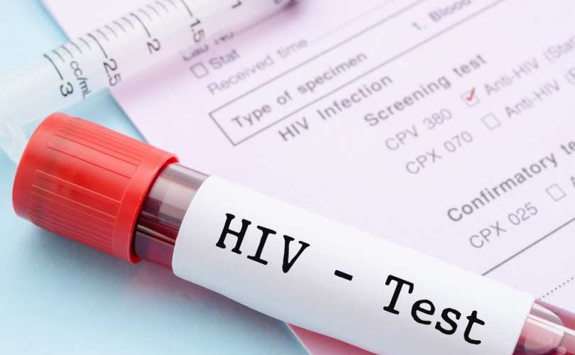 Αυξάνονται τα κρούσματα του HIV σε άτομα άνω των 50 ετών